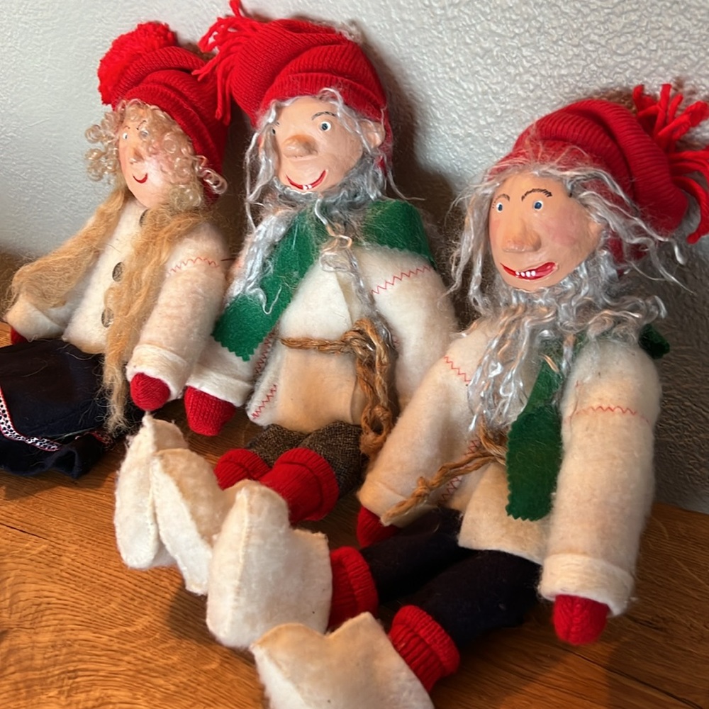 Primitive dolls Norwegian looking woolen clothing set of 3